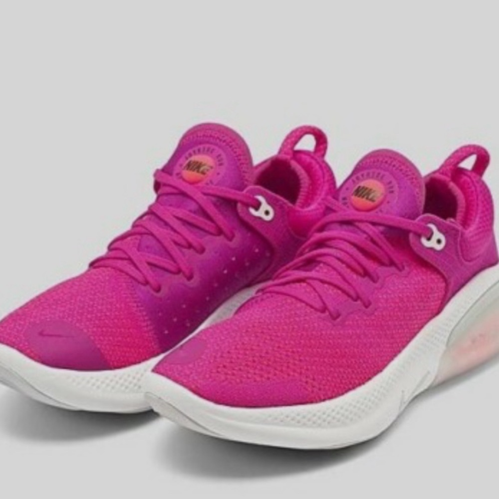 Nike Women's Fuchsia Sneakers